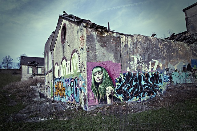 graffiti house